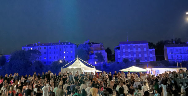 Darsena Ferrara, luci e rumori degli eventi invadono le case