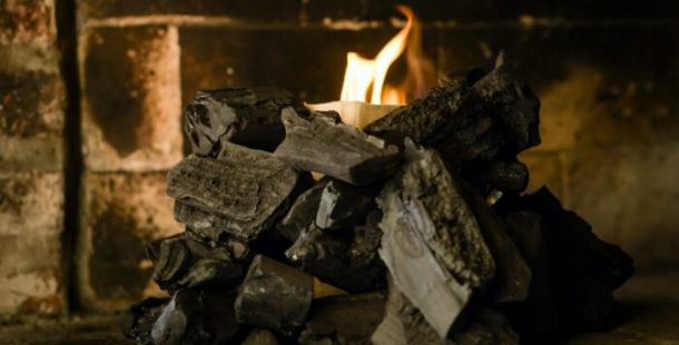 carbone nero fuoco