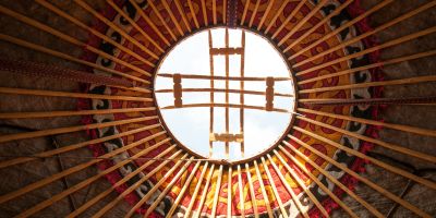 presto di mattina dunja con occhi d'universo dal palazzo alla tenda
