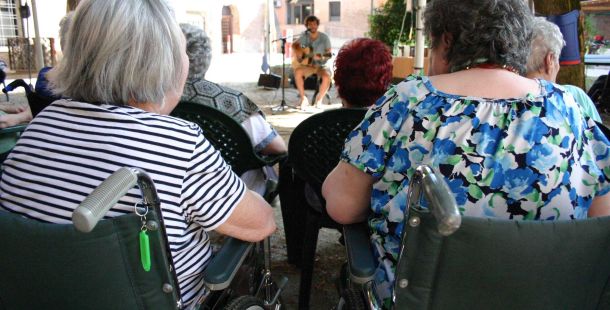 buskers-anziani
