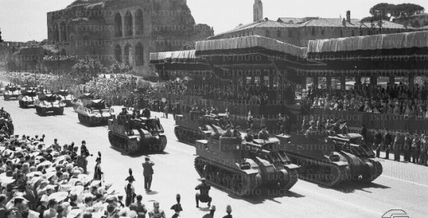 sfilata mezzi militari
