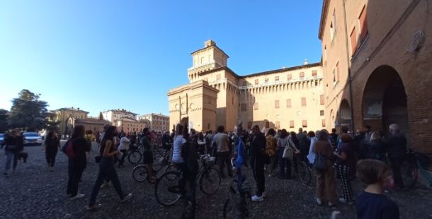 flash mob manifestazione mimmo lucano