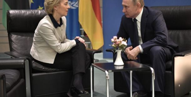Vladimir Putin e Ursula von der Leyen Russia e Europa