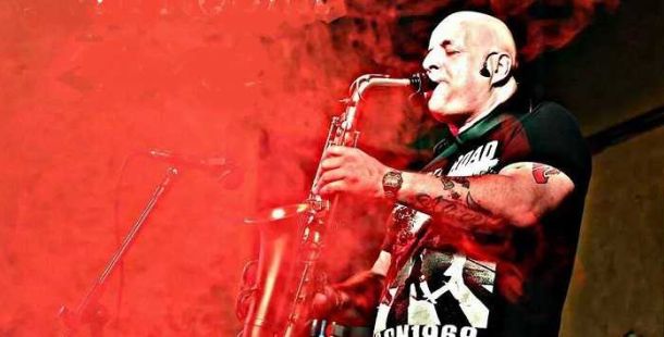 andrea-sax-poltronieri-ferrara
