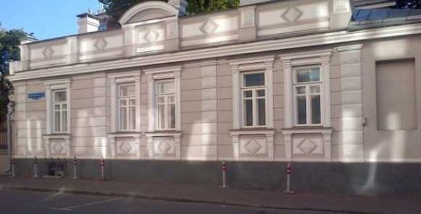 marciapiede-ambasciata