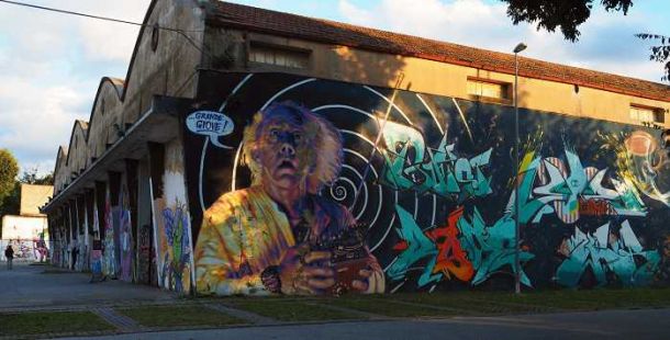 dipinto-muralesDoc-Ritorno-futuro-Ferrara-ingresso-sottomura-Rampari-San-Paolo-street-artist-Mambo-Psiko