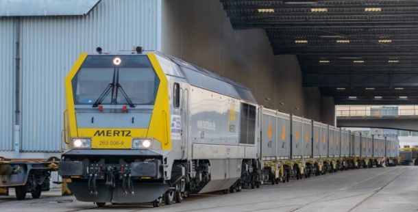 treno merci locomotiva