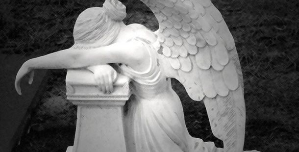 valle di lacrime angelo statua