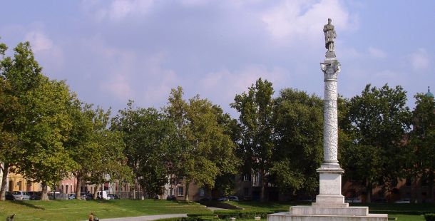 I residenti liberano Piazza Ariostea: ma Ferrara non cambierà a colpi di sentenze