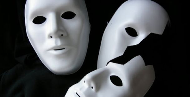 senza maschera