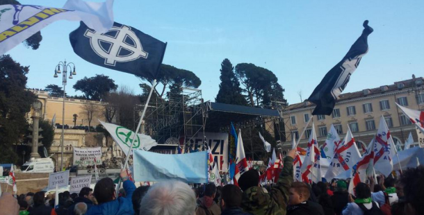 casa pound-manifestazione-salvini-piazza del popolo-roma-lega nord