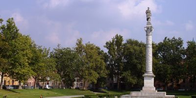I residenti liberano Piazza Ariostea: ma Ferrara non cambierà a colpi di sentenze