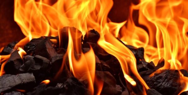 falò fiamme fuoco