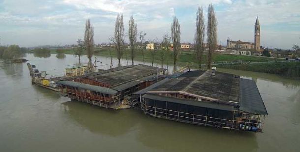 fiume-po-piena-pontelagoscuro-mulino