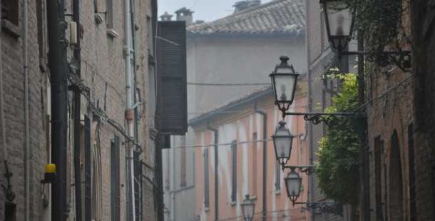 ferrara-via-coperta