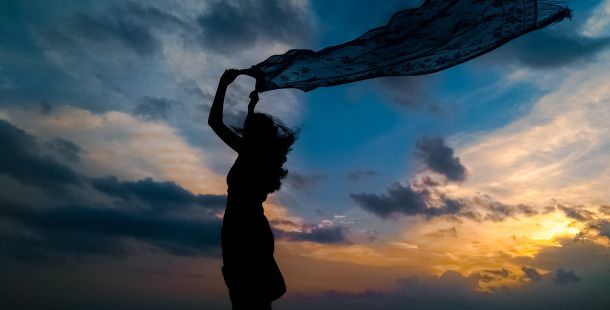 vento danza tramonto