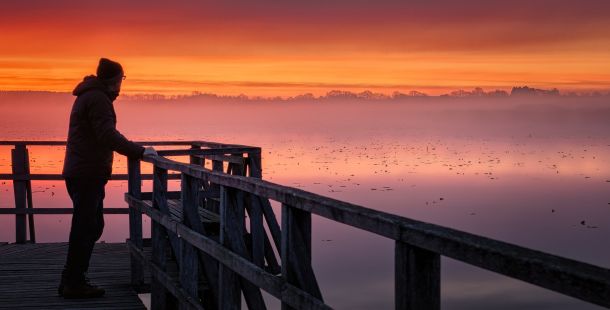 presto di mattina poesia e profezia per riedificare perennemente l'uomo